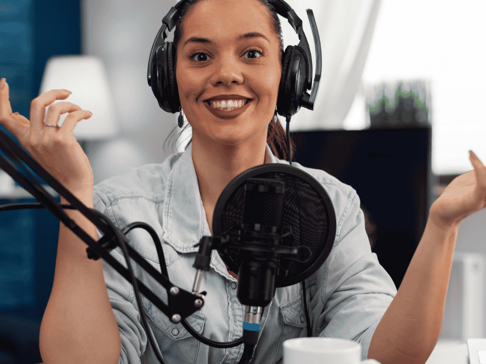 a female podcaster using a dynamic mic for streaming