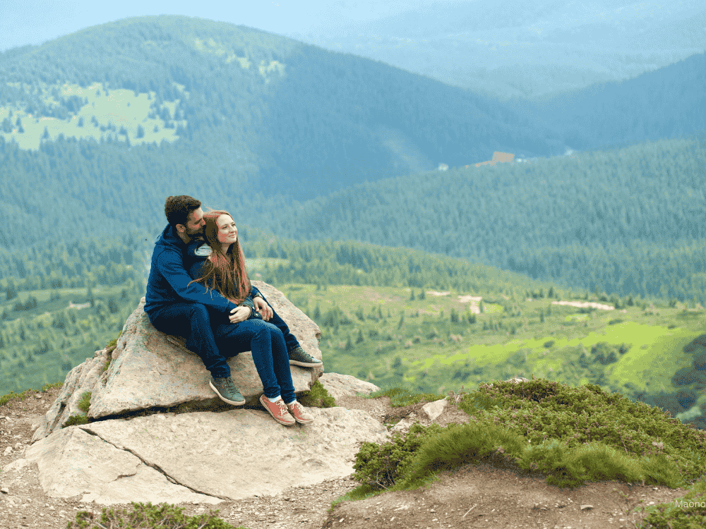 A couple travelling in need of a wireless microphone to document their trip