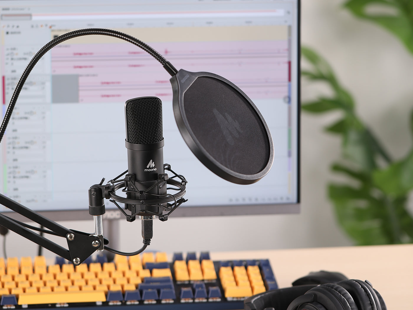 How to Use and Setup a Maono AU-A04 USB condenser microphone